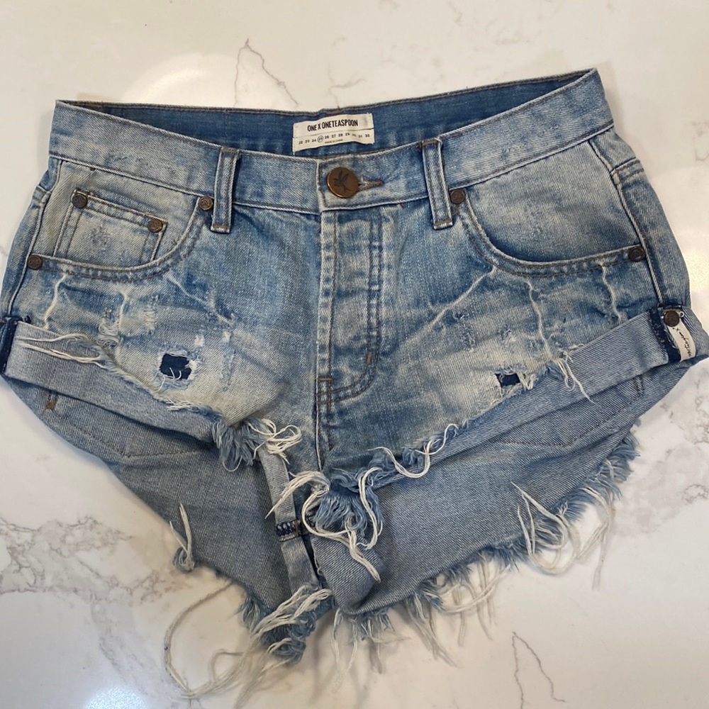 Size 25 One teaspoon bandits shorts
